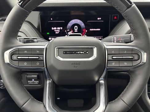 New 2026 GMC Yukon XL Denali w/ Denali Reserve Package AWD/4WD image 24