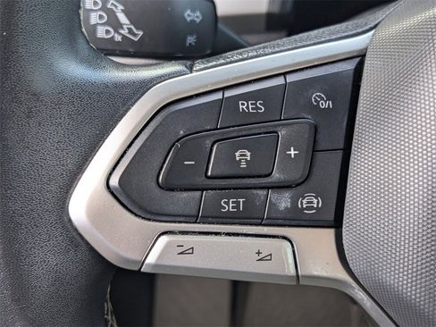 Used 2022 Volkswagen Atlas Cross Sport SE image 24