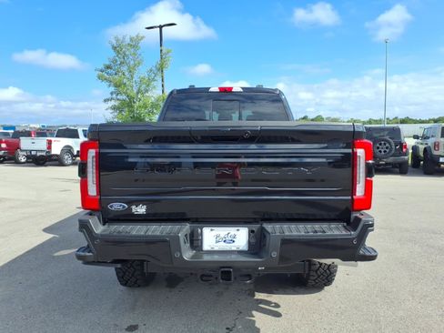 Certified 2026 Ford F250 Platinum w/ Tremor Off-Road Package AWD/4WD image 4