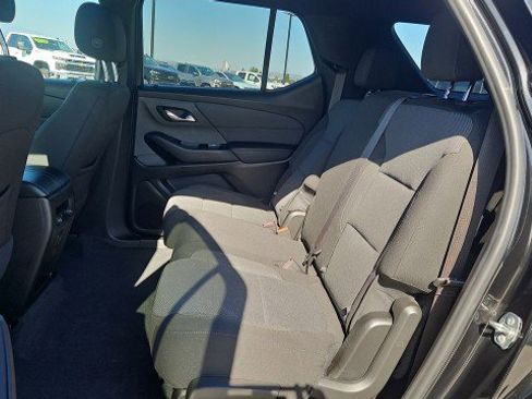 Used 2023 Chevrolet Traverse LT FWD image 24