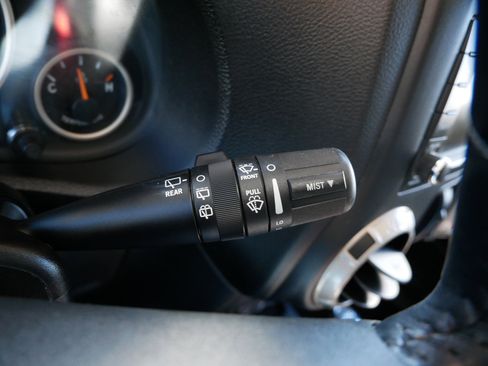 Used 2016 Jeep Wrangler Unlimited Sahara AWD/4WD image 29