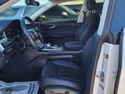 Used 2023 Audi Q8 Premium Plus w/ Premium Plus Package image 16