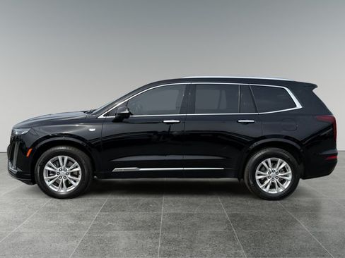 Used 2025 Cadillac XT6 Luxury FWD image 3