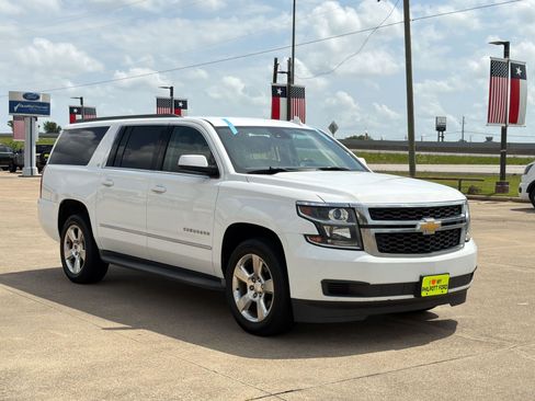 Used 2016 Chevrolet Suburban LS w/ Enhanced Driver Alert Package image 7