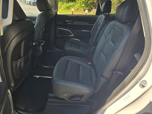 Used 2022 Kia Telluride SX w/ SX Prestige Package AWD/4WD image 11