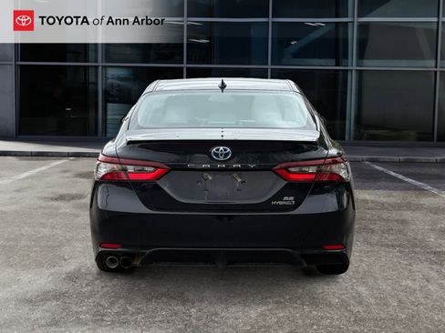 Used 2024 Toyota Camry SE FWD image 4