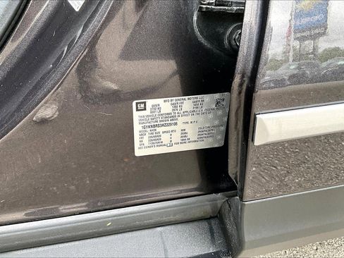 Used 2017 Cadillac XT5 Luxury w/ Driver Awareness Package FWD image 28