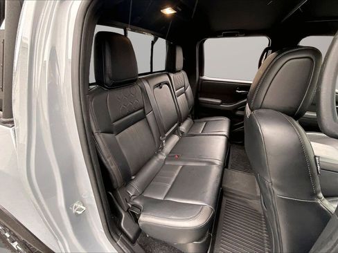 Used 2022 Nissan Frontier PRO-4X w/ Pro-4X Premium Package image 25