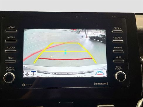 Used 2023 Toyota Camry SE image 14