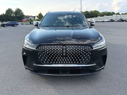 Certified 2025 Lincoln Aviator Black Label AWD/4WD image 8
