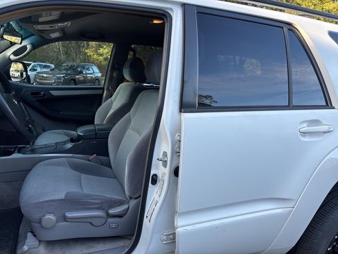 Used 2004 Toyota 4Runner SR5 image 10
