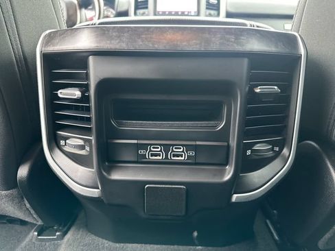 Used 2022 RAM 1500 Big Horn AWD/4WD image 18