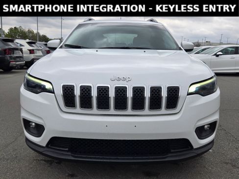 Used 2019 Jeep Cherokee Latitude w/ Popular Appearance Group image 2