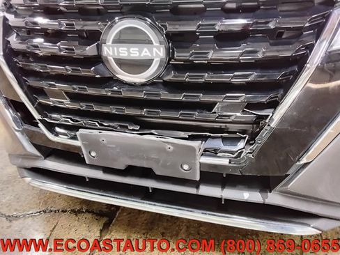 Used 2023 Nissan Kicks S FWD image 16