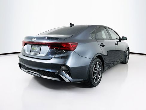 Used 2023 Kia Forte LXS image 9