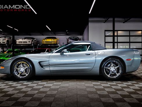 Used 2004 Chevrolet Corvette Convertible w/ Preferred Equipment Group RWD image 59