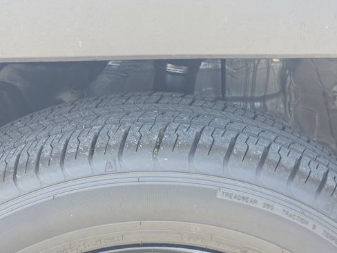 New 2026 Subaru Outback Limited AWD/4WD image 32