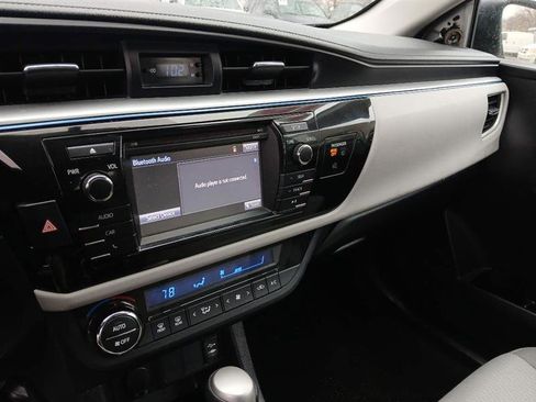 Used 2016 Toyota Corolla LE image 12