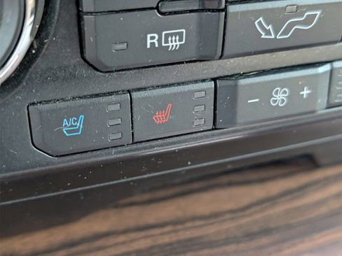 Used 2016 Ford F150 Lariat image 26