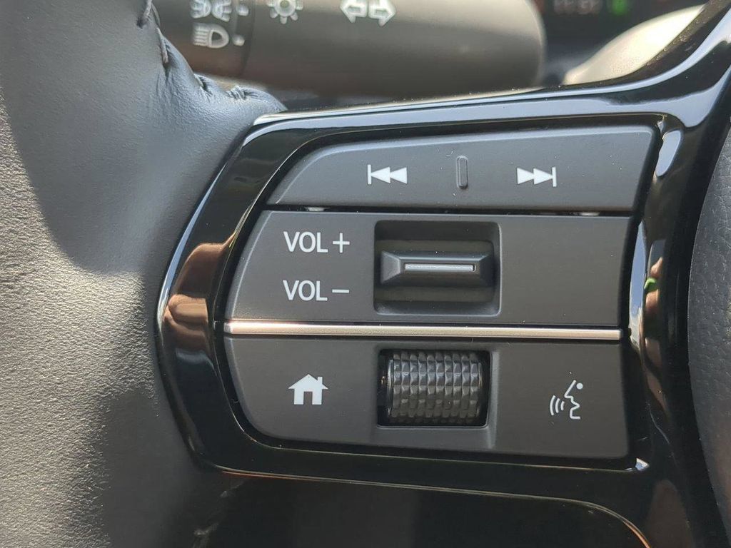 Certified 2027 Honda HR-V EX-L image 22