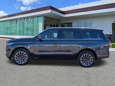 New 2025 Lincoln Navigator Black Label AWD/4WD image 7