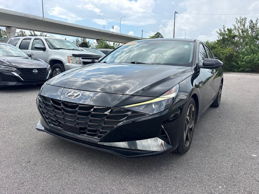 Used 2022 Hyundai Elantra SEL w/ Convenience + Premium Package FWD image 7