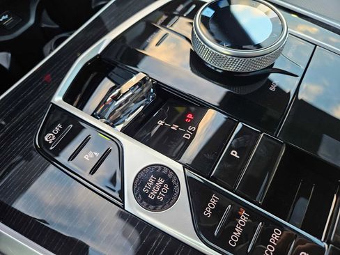 Used 2026 BMW X5 xDrive40i w/ Executive Package image 31