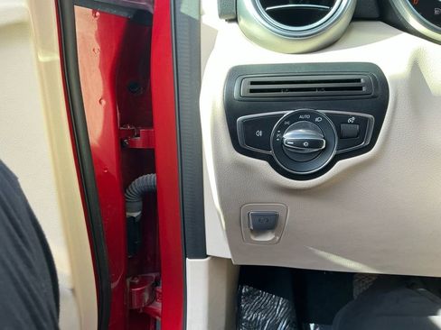 Used 2022 Mercedes-Benz GLC 300 4MATIC image 19