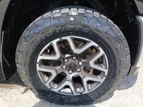 Used 2025 RAM 1500 Laramie AWD/4WD image 57
