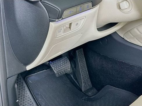 Certified 2024 Genesis GV80 3.5T w/ Prestige Package image 10