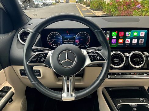 Used 2025 Mercedes-Benz GLA 250 4MATIC image 5