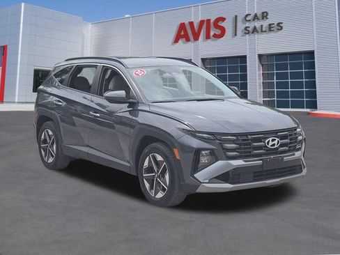 Used 2025 Hyundai Tucson SEL FWD image 3