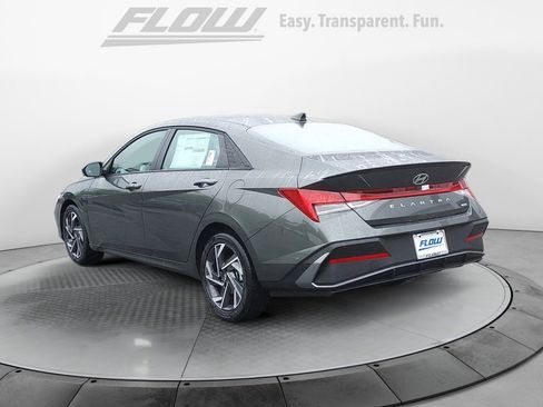 Certified 2025 Hyundai Elantra SEL image 5