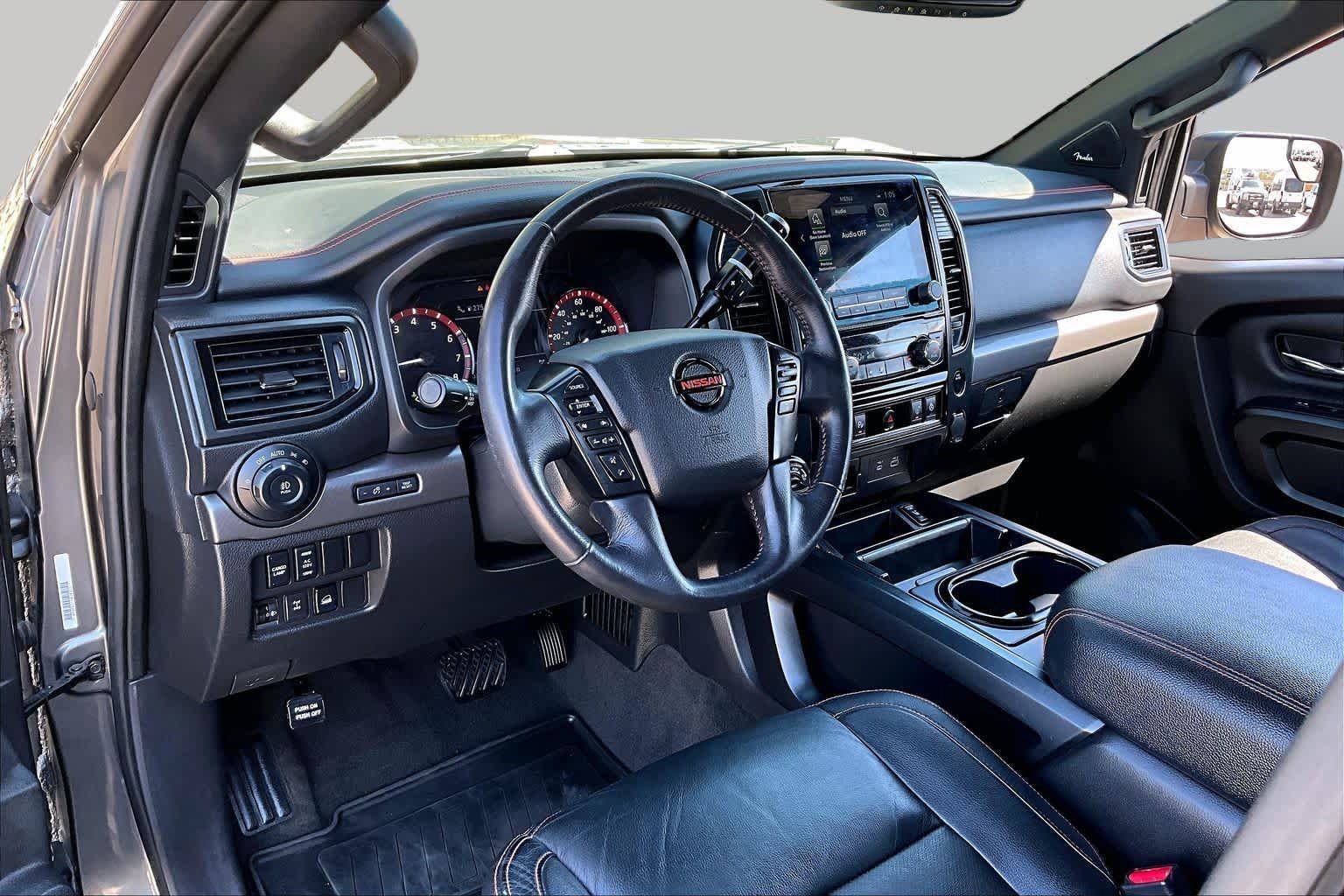 Used 2021 Nissan Titan PRO-4X w/ Pro-4x Convenience Package AWD/4WD image 17