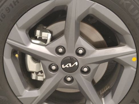 Used 2025 Kia K4 FWD image 31