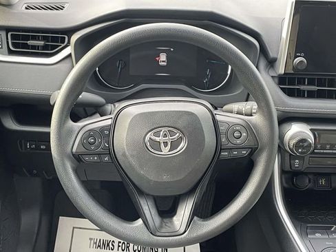 Used 2025 Toyota RAV4 XLE AWD/4WD image 13