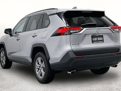 Used 2025 Toyota RAV4 XLE FWD image 14