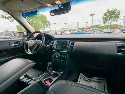 Used 2019 Ford Flex Limited w/ Class III Trailer Tow Package FWD image 16