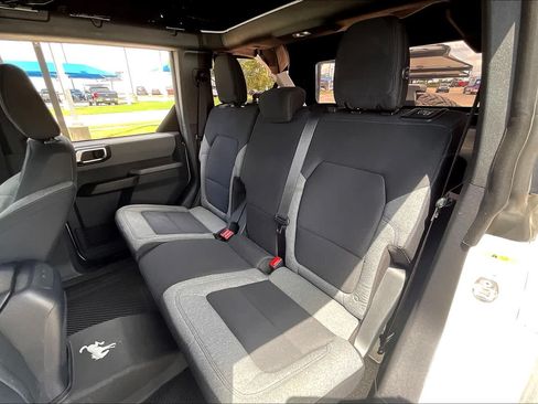 Used 2022 Ford Bronco 4-Door w/ Sasquatch Package AWD/4WD image 19