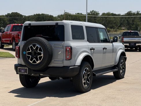 New 2026 Ford Bronco Outer Banks AWD/4WD image 4
