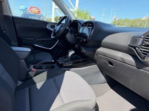 Used 2023 Kia Soul S image 23
