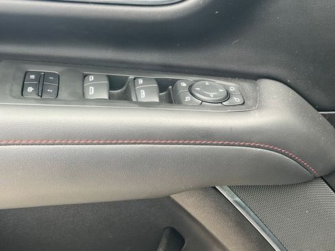 Used 2021 Chevrolet Suburban RST w/ Luxury Package image 29