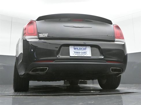 Used 2021 Chrysler 300 Touring w/ Sport Appearance Package RWD image 34