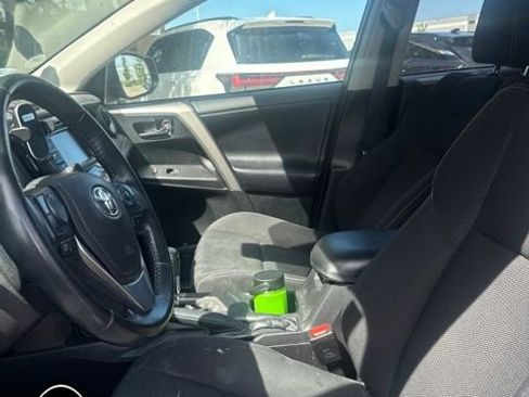 Used 2018 Toyota RAV4 XLE w/ Plus Extra Value Package FWD image 8