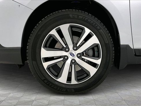 Used 2019 Subaru Outback 3.6R Limited w/ Popular Package #2 image 25