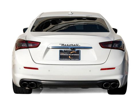 Used 2019 Maserati Ghibli S image 9