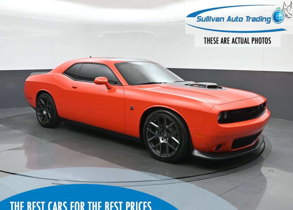 Used 2018 Dodge Challenger R/T Scat Pack RWD image 1