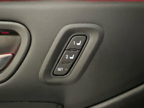Used 2025 Honda Pilot Black Edition image 14