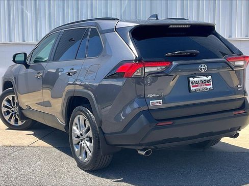 Used 2025 Toyota RAV4 XLE Premium w/ Weather Package AWD/4WD image 15
