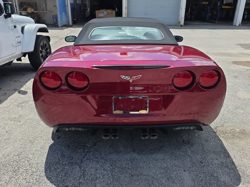 Used 2007 Chevrolet Corvette Convertible w/ Preferred Equipment Group image 5